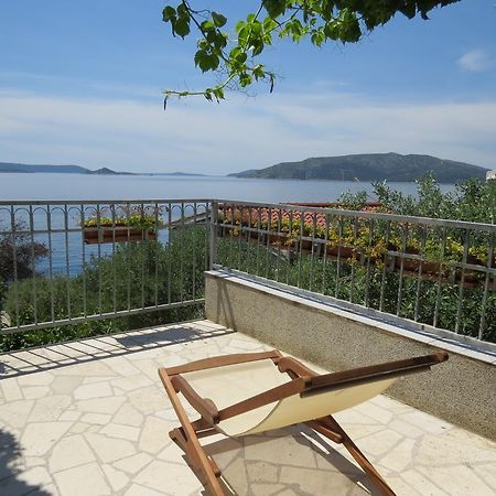 טרוגיר Apartments Lovric - 30 Meters To The Beach מראה חיצוני תמונה