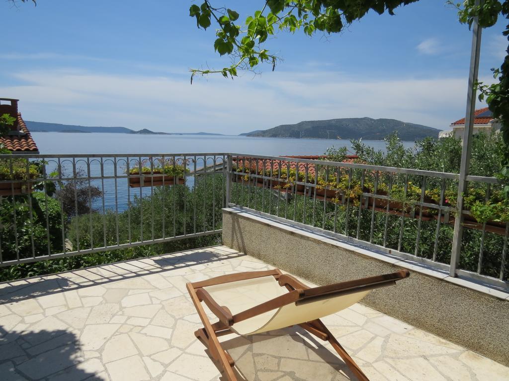 טרוגיר Apartments Lovric - 30 Meters To The Beach מראה חיצוני תמונה