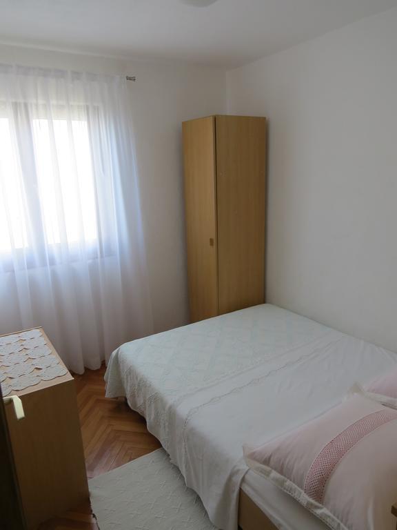 טרוגיר Apartments Lovric - 30 Meters To The Beach מראה חיצוני תמונה