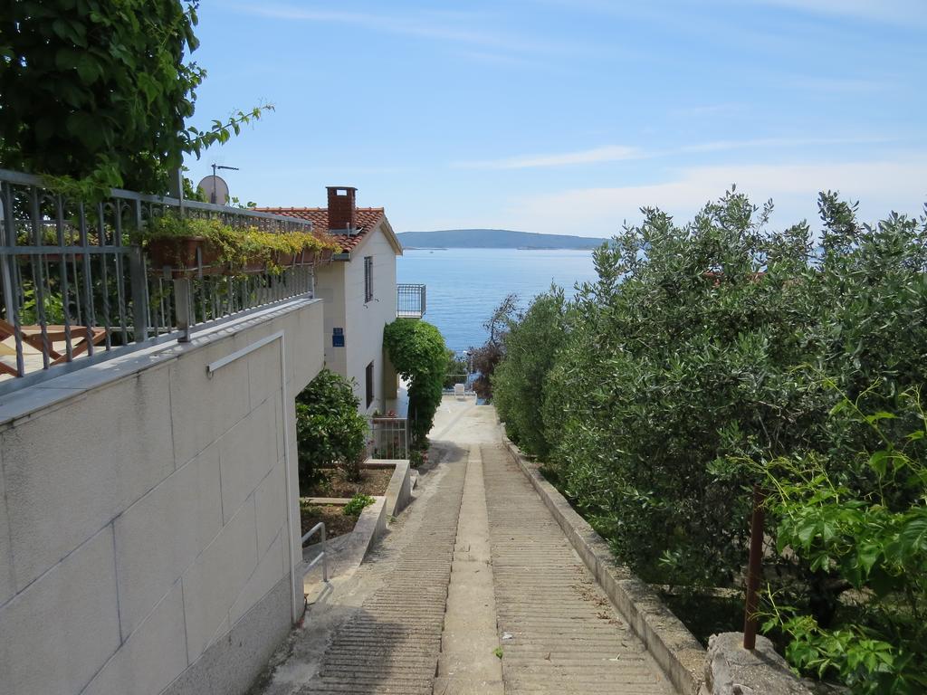 טרוגיר Apartments Lovric - 30 Meters To The Beach מראה חיצוני תמונה