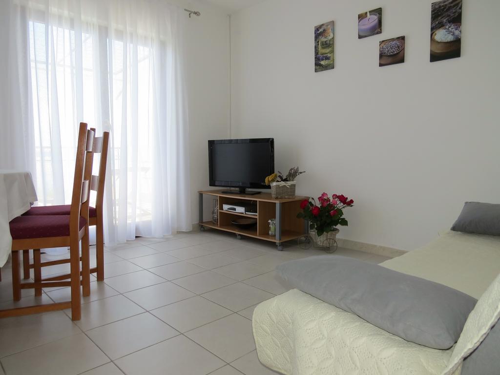 טרוגיר Apartments Lovric - 30 Meters To The Beach מראה חיצוני תמונה