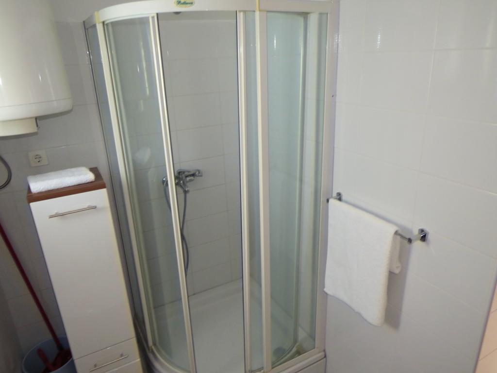 טרוגיר Apartments Lovric - 30 Meters To The Beach מראה חיצוני תמונה