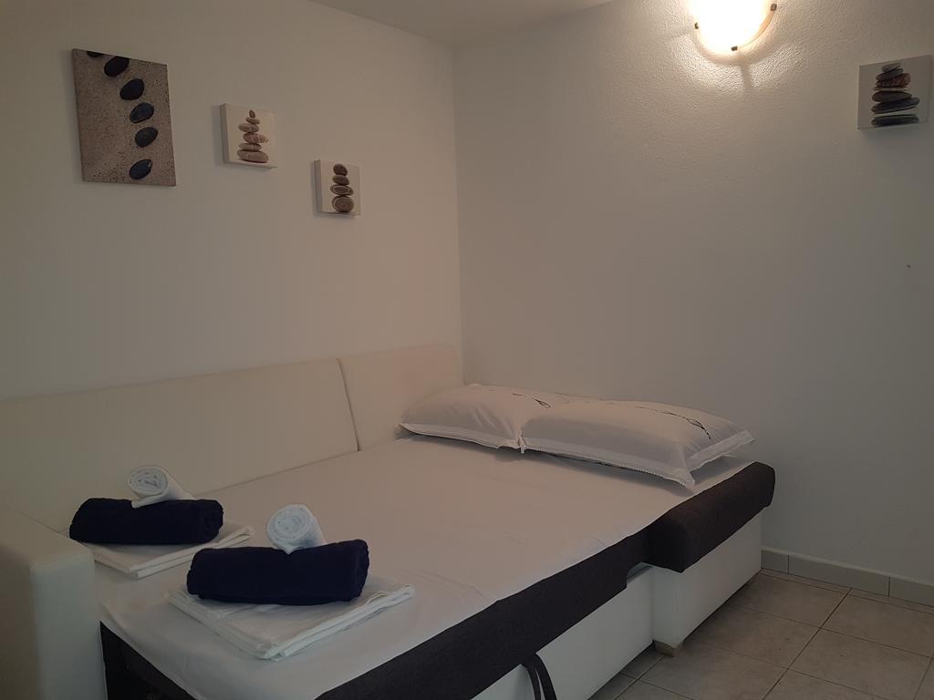 טרוגיר Apartments Lovric - 30 Meters To The Beach מראה חיצוני תמונה