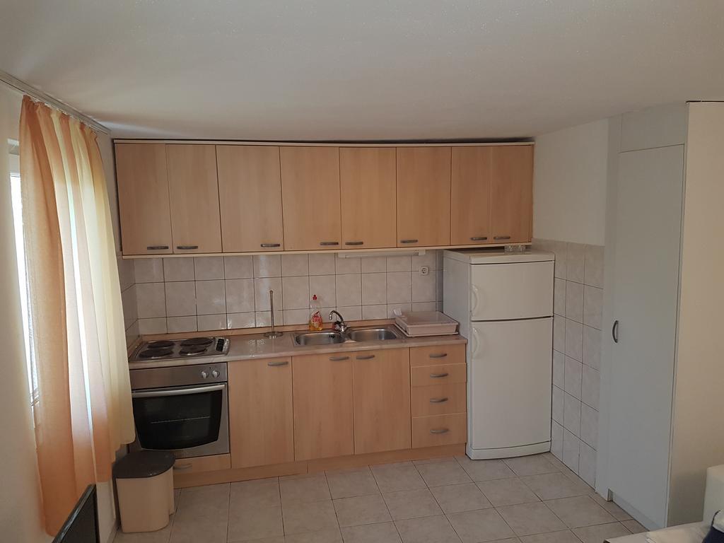 טרוגיר Apartments Lovric - 30 Meters To The Beach מראה חיצוני תמונה