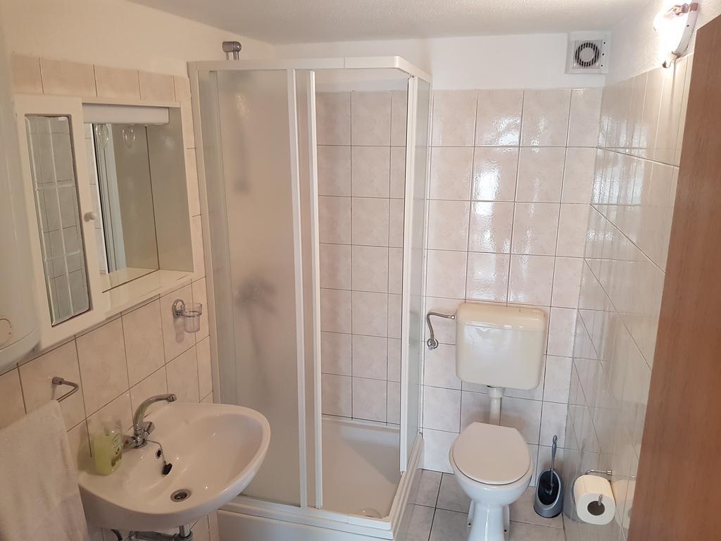 טרוגיר Apartments Lovric - 30 Meters To The Beach מראה חיצוני תמונה