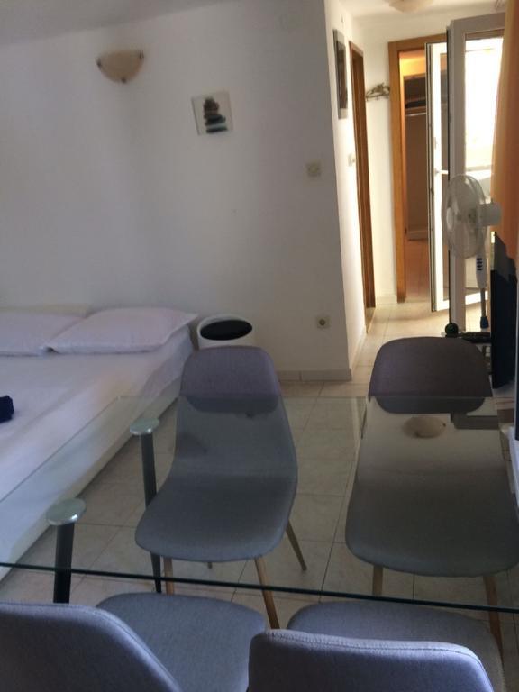 טרוגיר Apartments Lovric - 30 Meters To The Beach מראה חיצוני תמונה