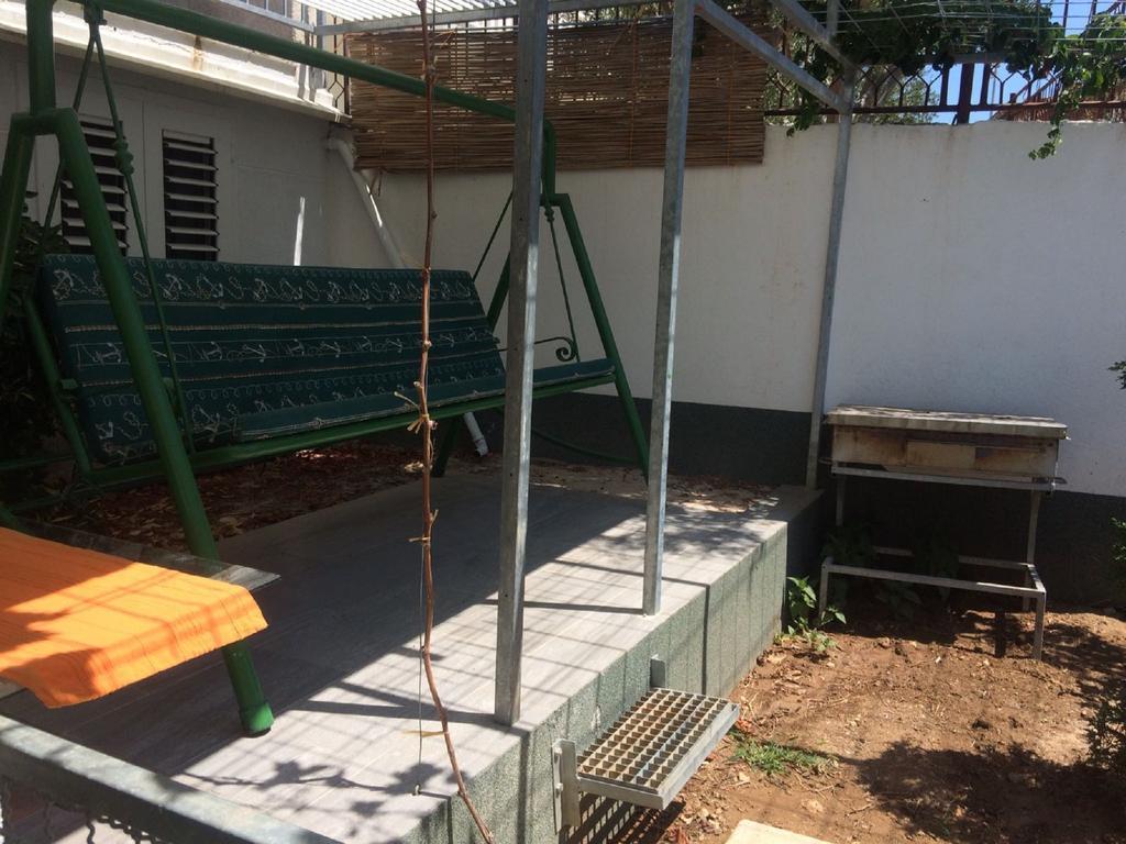 טרוגיר Apartments Lovric - 30 Meters To The Beach מראה חיצוני תמונה